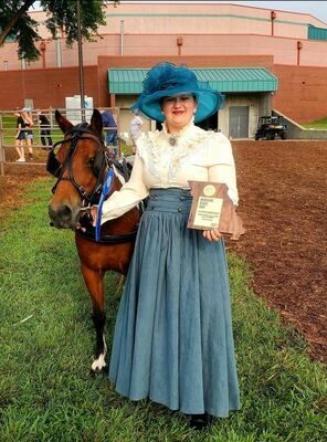 Trista Trivette with Julanns Beauty and her 1st place Pony Cart plaque